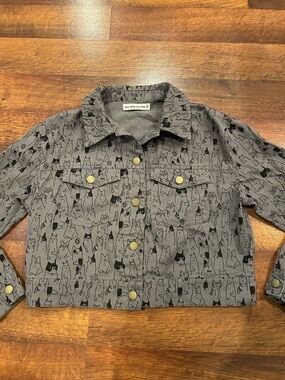 SM Wardrobe Cat Print Button Down Denim Cropped Jacket Size Medium Gray